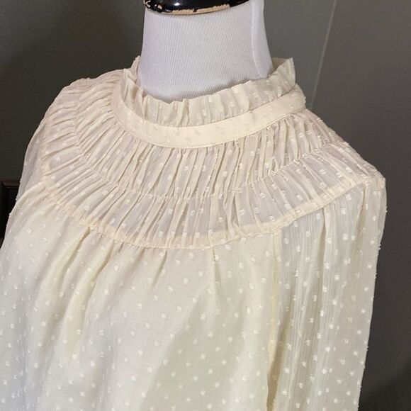 Loft Clip Smocked Yoke Blouse Cream Swiss dot - Picture 5 of 12